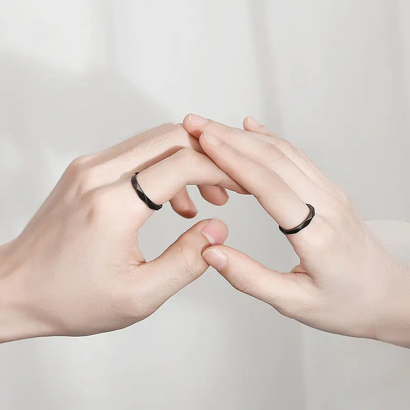 Black and Silver Finger Rings